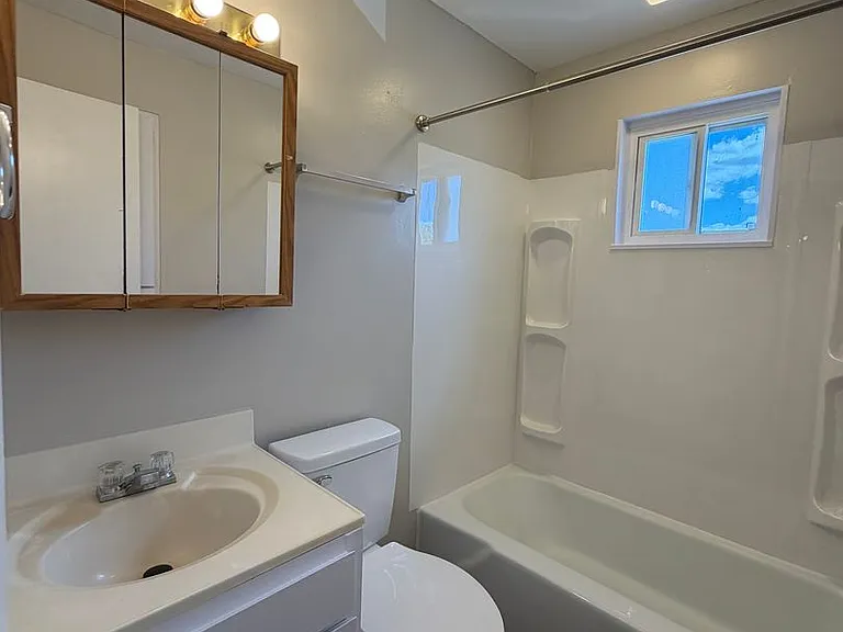 6438-6692 Martinie Dr — Photo 7