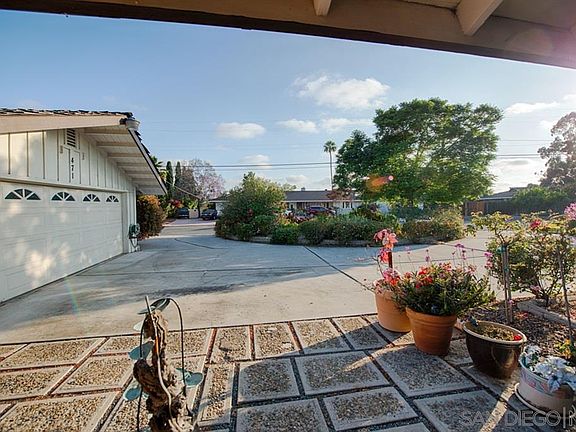 5th image of 471 Carvalos Dr