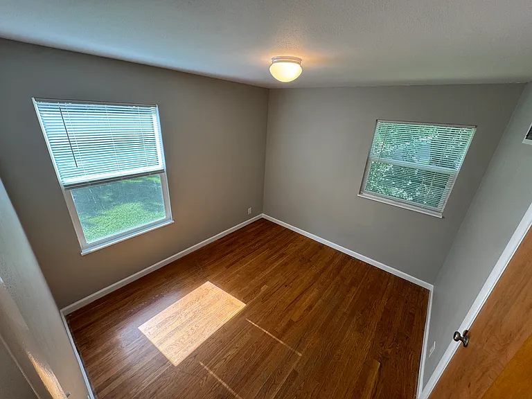 229 Ramsey Ln — Photo 16