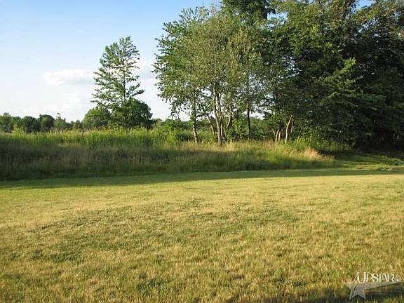 3rd image of 324 Willard Dr