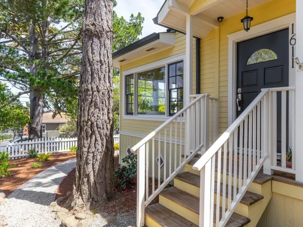 1611 Hoffman Ave, Monterey, CA 93940