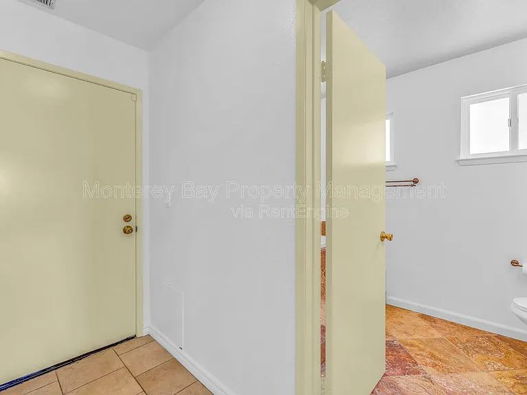 143 Seal Ct — Photo 7