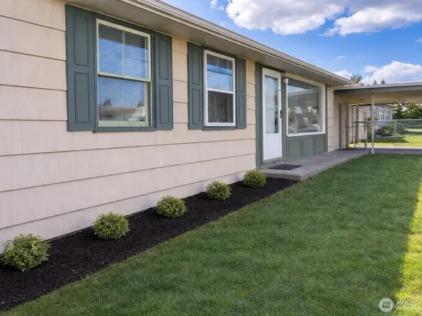 860 111th Street S, Tacoma, WA 98444