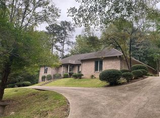 1424 Dartmouth Rd, Columbus, GA 31904