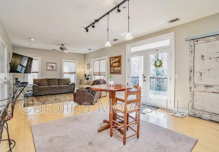 204 E Park Ave #1102 — Photo 3