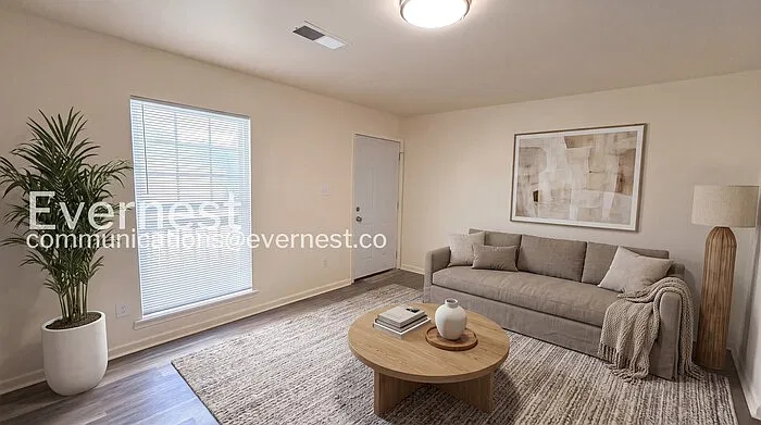 2 bed, 1.0 bath, 800 sqft, $829 — Photo 3