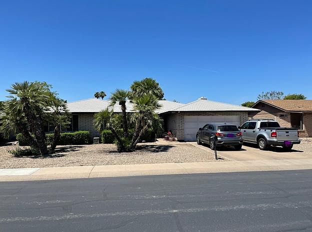 1st image of 2163 E Manhatton Dr