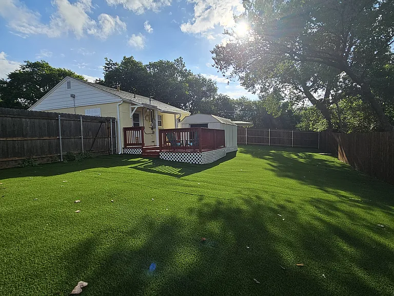 416 Hayes Ct — Photo 14