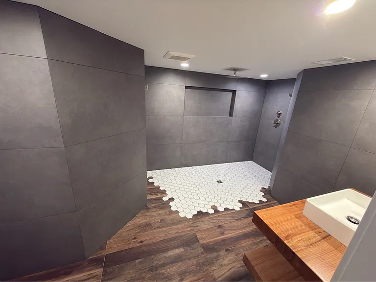 1806 Sybil Ct — Photo 1