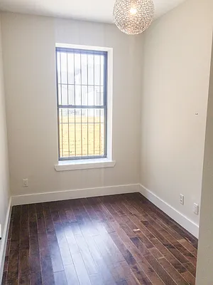 Rented by Lofts and Flats LLC | media 18