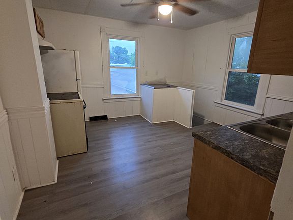 3rd image of 2211 14th St