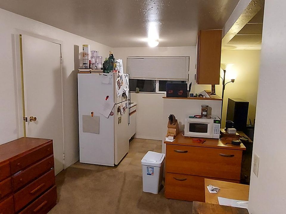 2nd image of 1902 Rockefeller Ave APT C