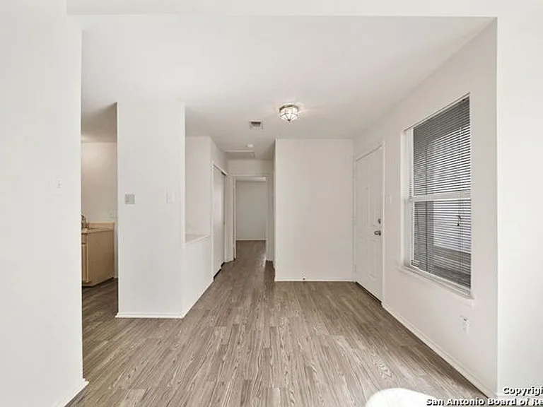6018 Norse — Photo 21
