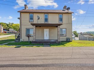 16 Eggers Ave APT 2, Belle Vernon, PA 15012