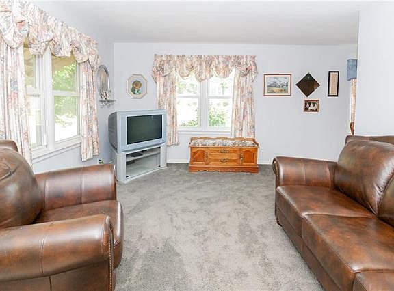 2nd image of 501 S 38th St