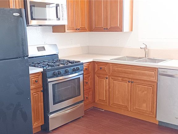 4th image of 3941 Espanita Ave