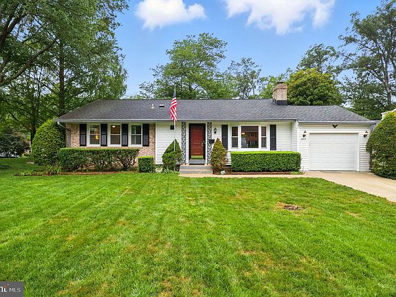 3rd image of 4217 Willow Woods Dr