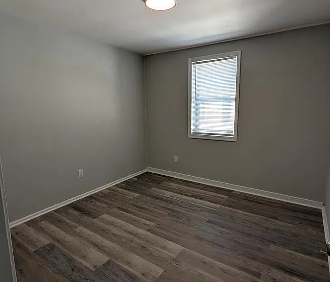 1600C Fendall Ave — Photo 12