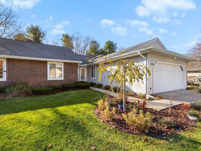 18300 Farm Ln, South Bend, IN, 46637