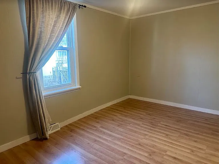 2214 California St NE — Photo 5