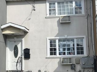318 Beach 47th St, Far Rockaway, NY 11691