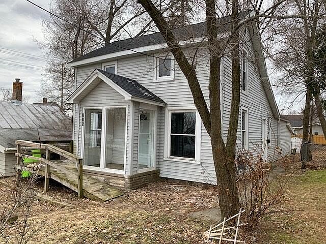 1st image of 205 W Montcalm St