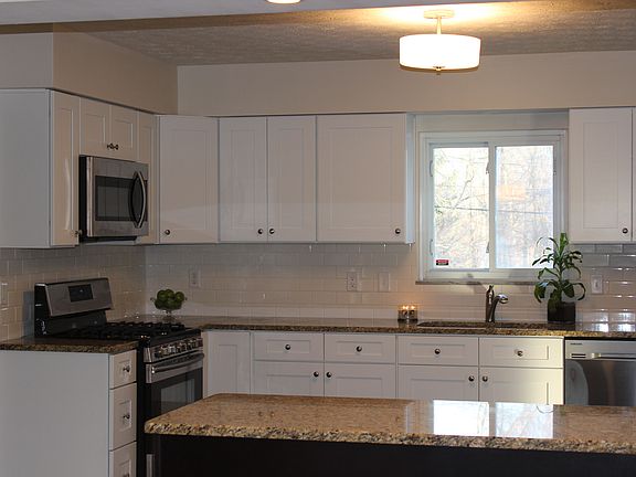 2nd image of 8355 Sunnydale Dr