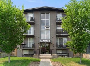 1815 E 16th St SW #204, Calgary, AB T2T 4E3