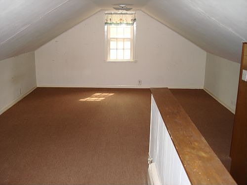 4th image of 244 Hill Dr