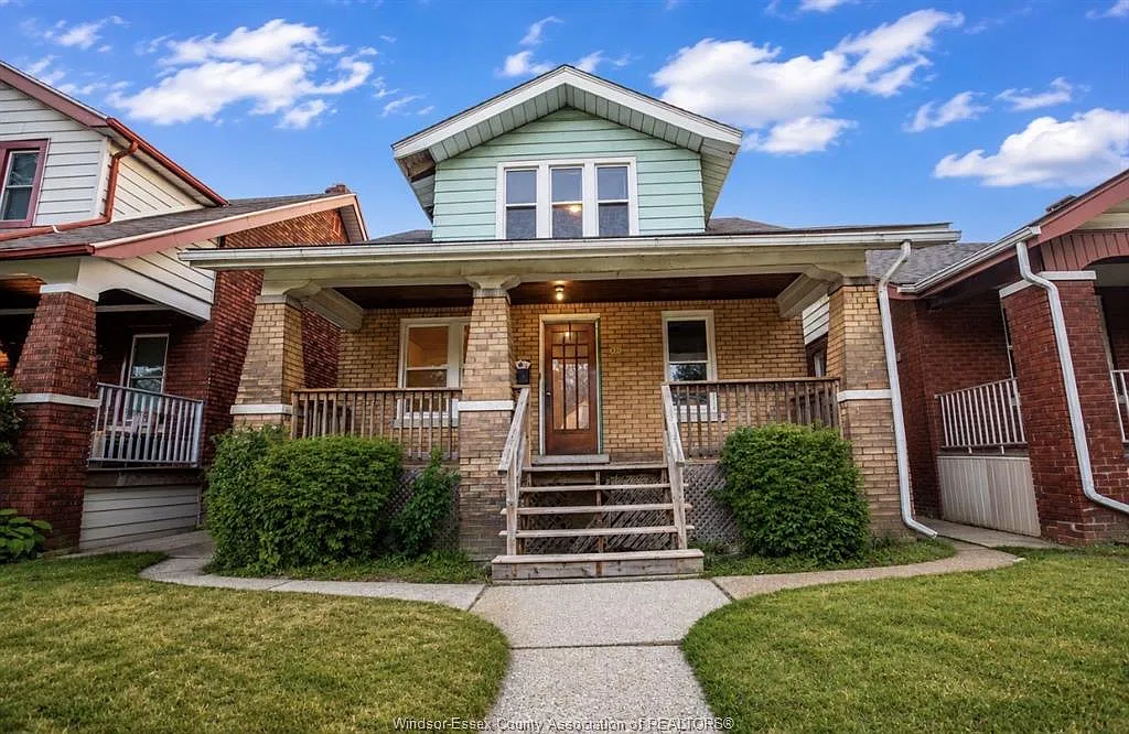 7 bed, 2.5 bath, $2,500 — Photo 1