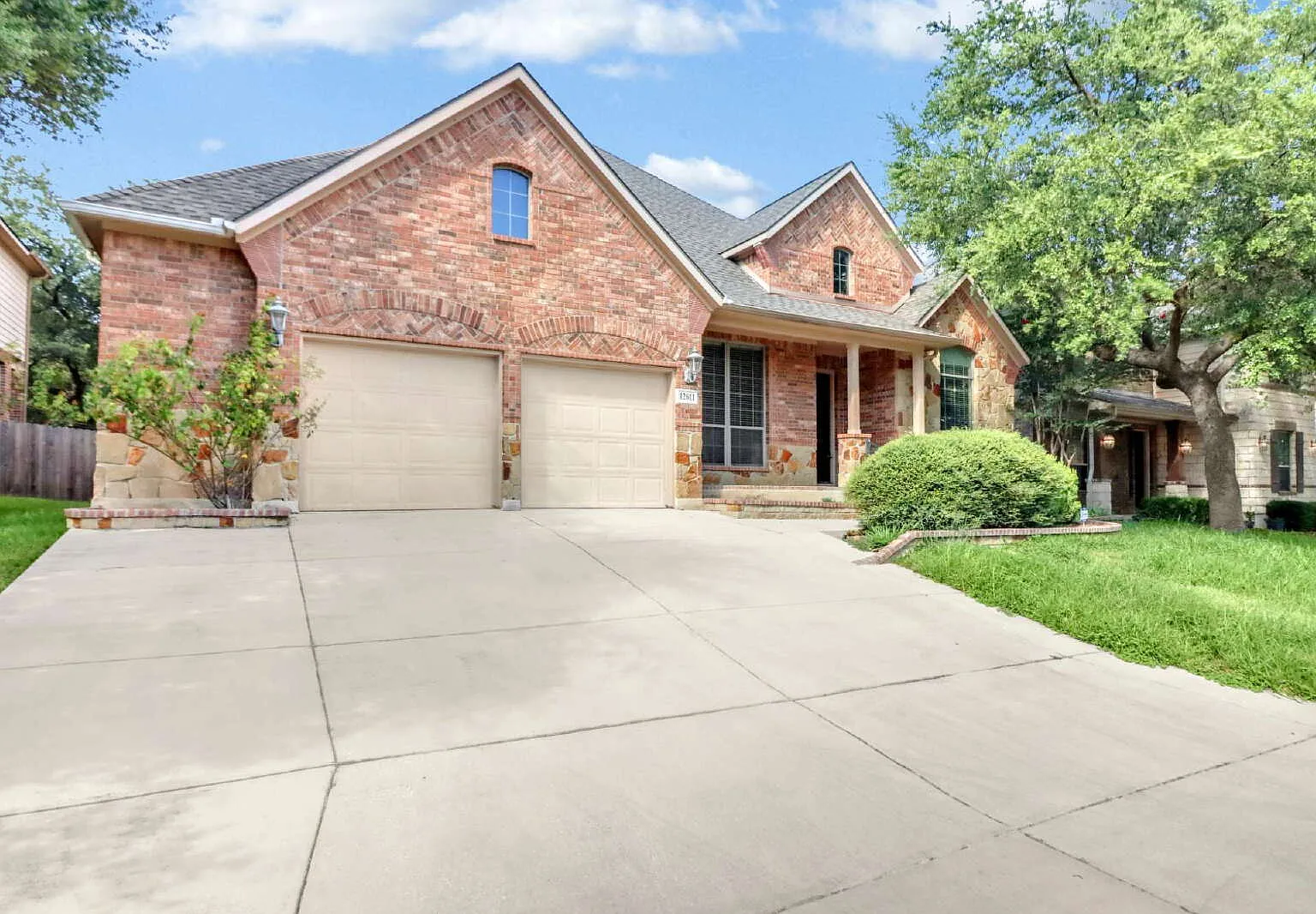 4 bed, 3.0 bath, 3448 sqft, $2,785 — Photo 2