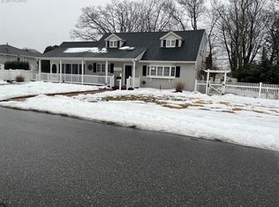 22 Jersey Street, Deer Park, NY 11729