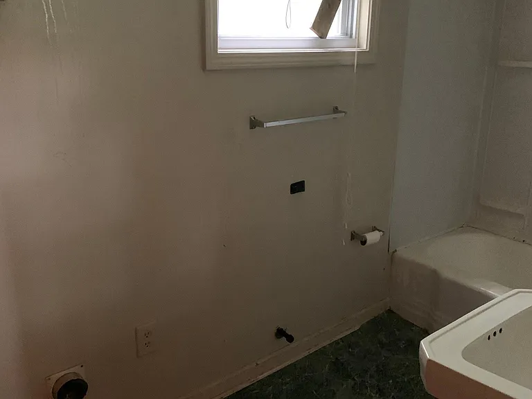 330 Oak St — Photo 28