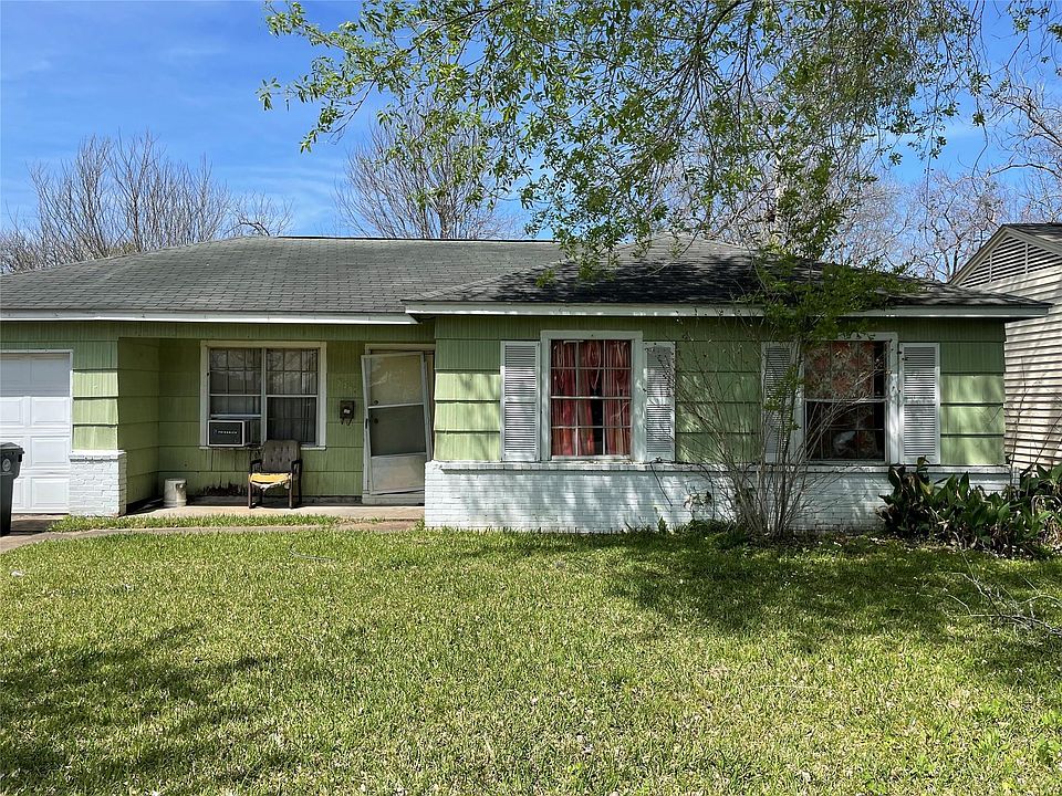 1st image of 5543 Lakefield Dr