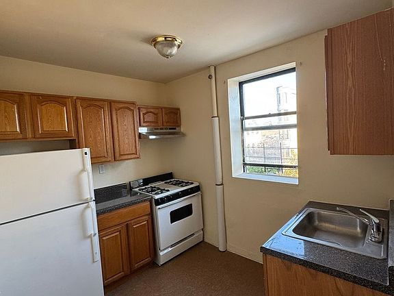 2nd image of 634 Prospect Ave APT 5B
