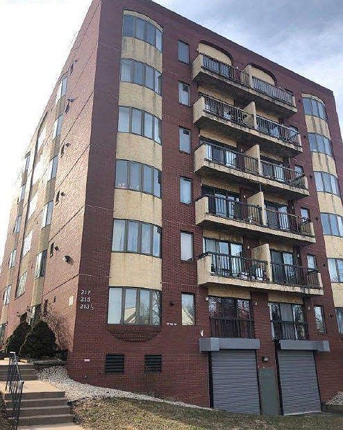1st image of 213 Franklin Ave #402