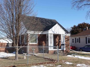 887 W Losey St, Galesburg, IL 61401