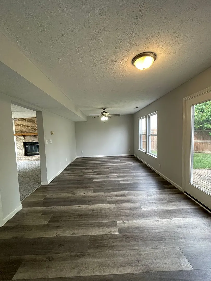 3 Bedroom, 2.5 Bath Home in Prophets Ridge Subdivision — Photo 4