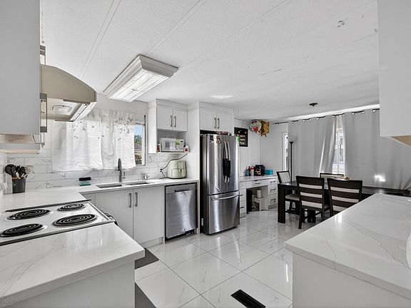 4th image of 31522 Monarch Ct #1