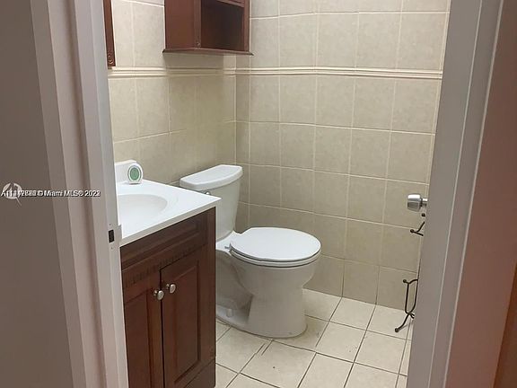 3rd image of 17560 Atlantic Blvd APT 117