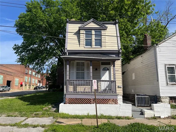 2027 Destrehan St, Saint Louis, MO 63107