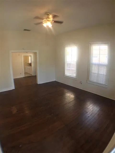 2 bed, 1.0 bath, 925 sqft, $2,500 — Photo 2