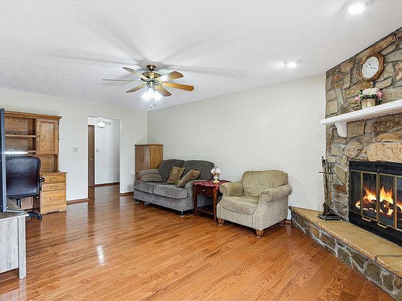 4th image of 6263 Denwood Dr
