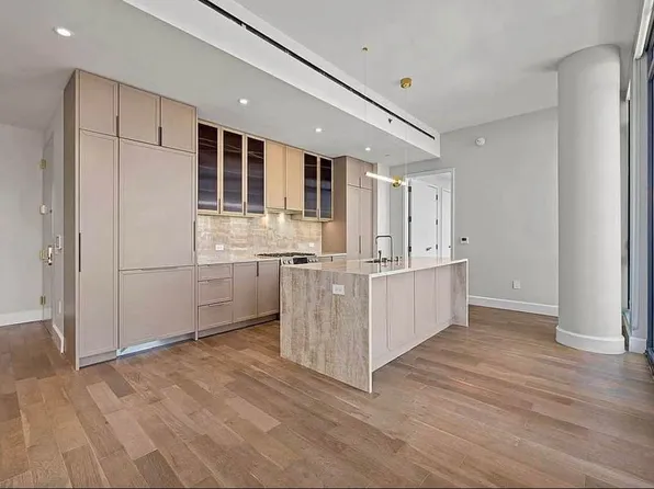 262 9th Street image 4 of 37