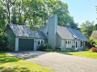 40 Willow Grove Rd, Brunswick, ME 04011
