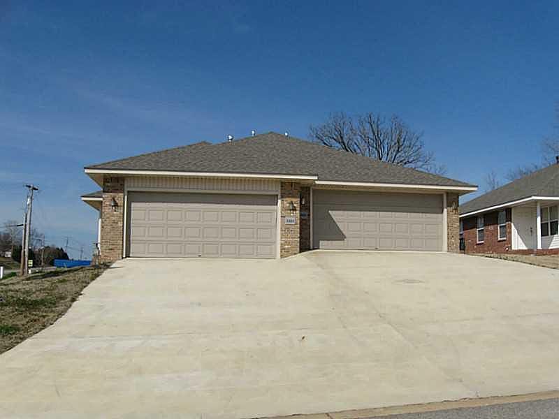 1st image of 1223/1225 Lakeview Estates St