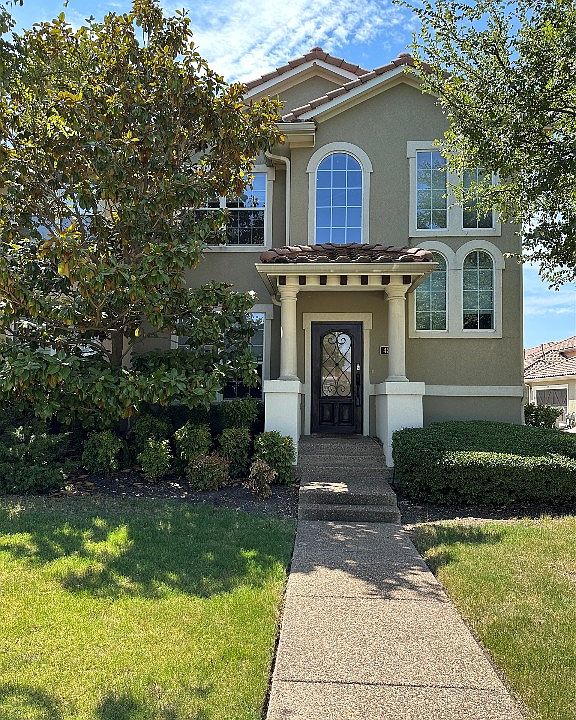 1st image of 422 La Villita Blvd