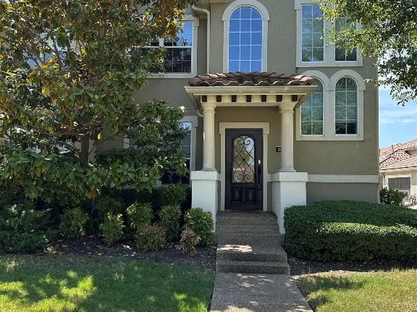 422 La Villita Blvd, Irving, TX 75039