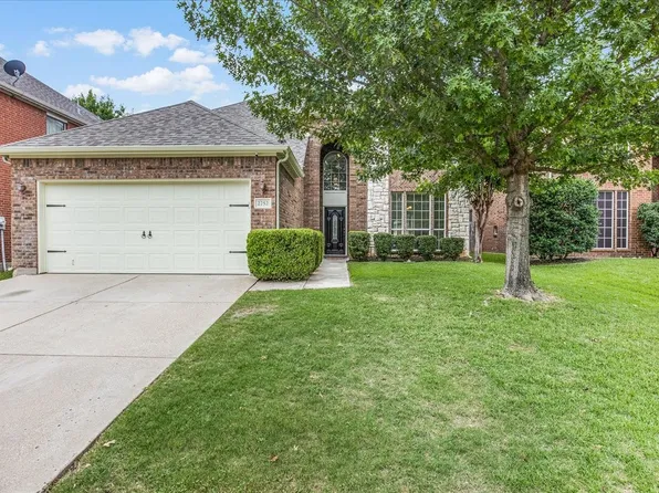 2752 Maple Creek Dr, Fort Worth, TX 76177