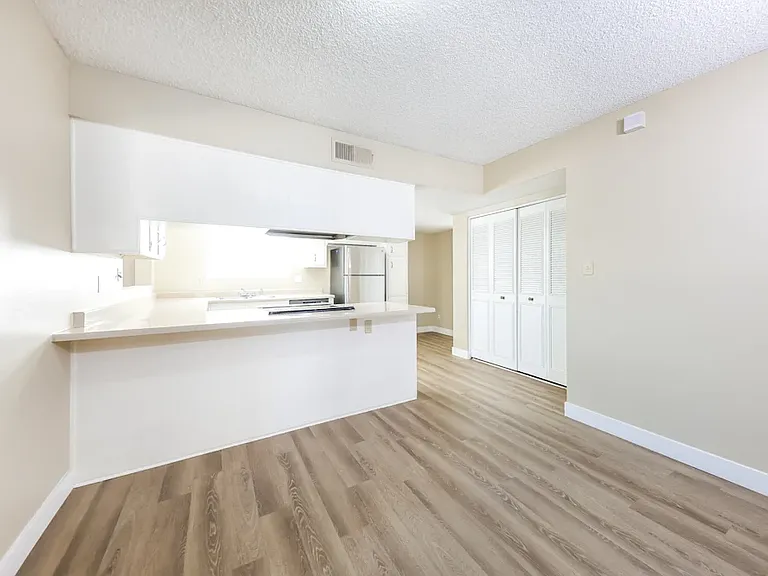 5405 W Tierra Buena Ln — Photo 8